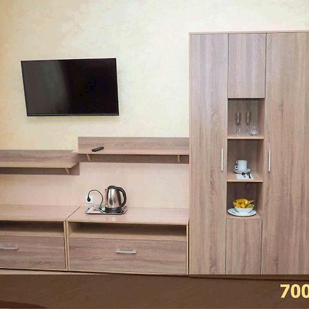Hotel "Nizhyn" 外观 照片