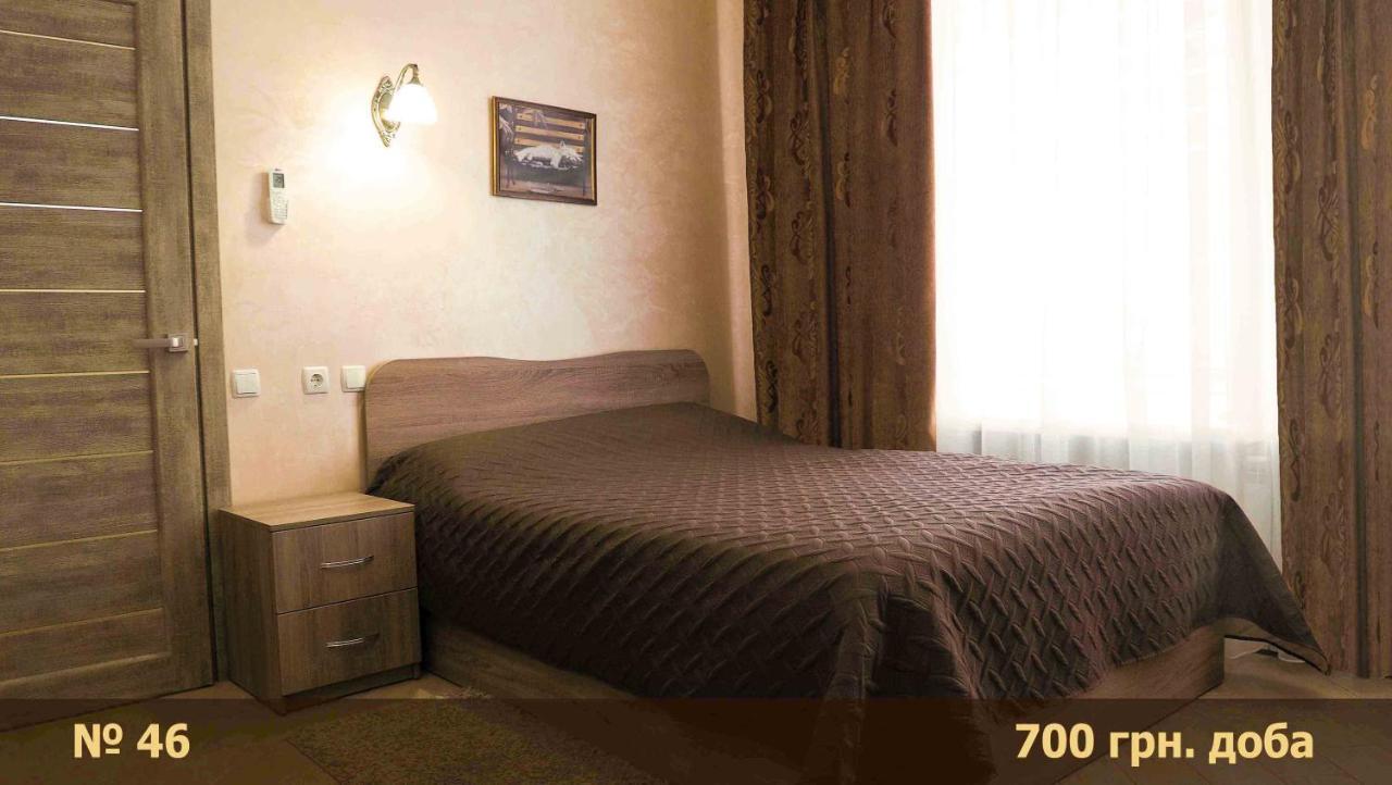 Hotel "Nizhyn" 外观 照片